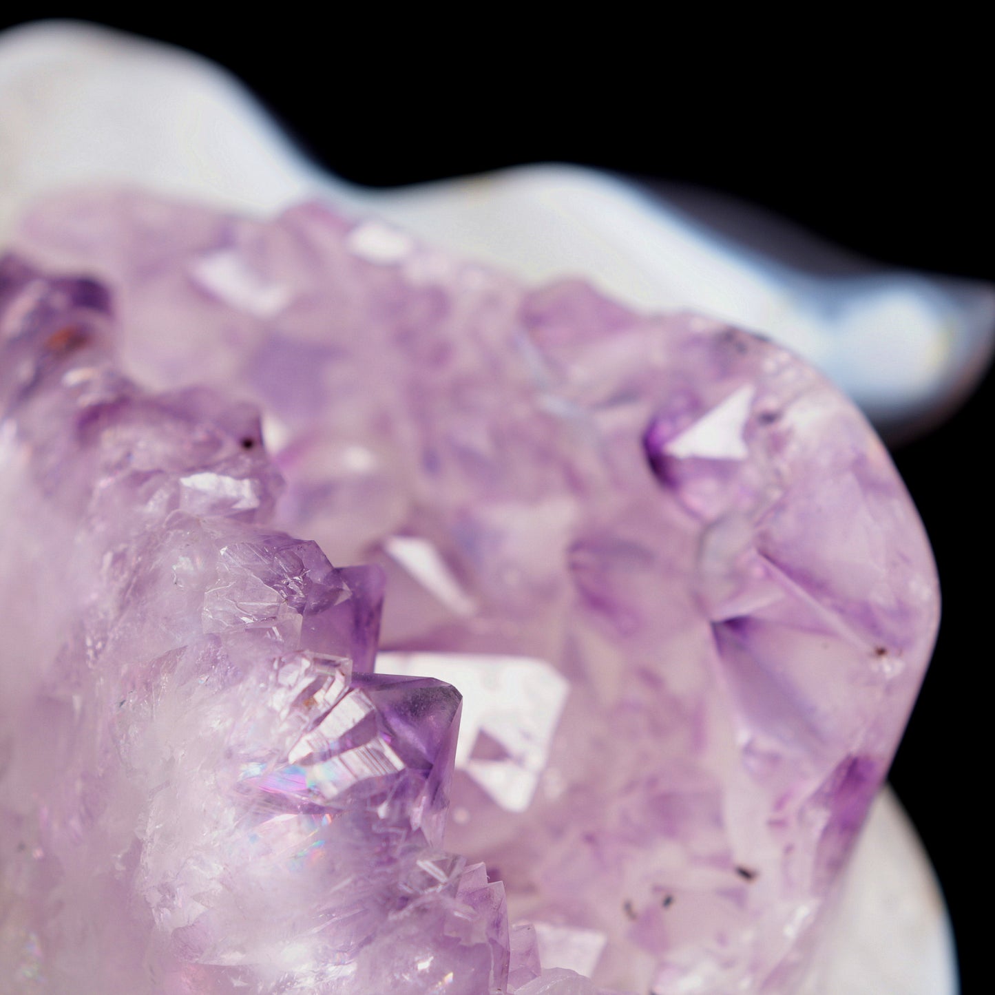 Masterpiece: Amazing 7" Amethyst Geode Agate Carved Crystal Bunny rabbit Sculpture