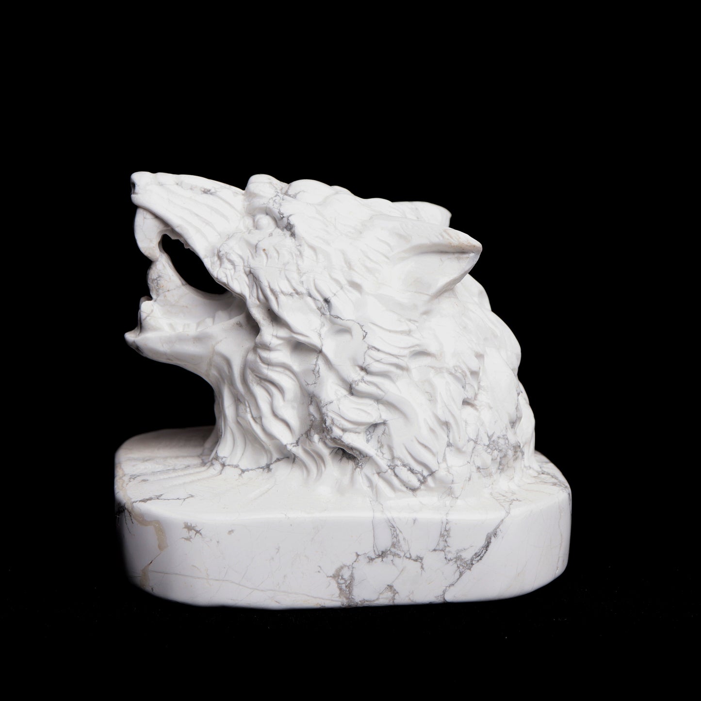 3.5" Howlite Crystal Wolf Head Figurine Realistic Healing Quartz Decor